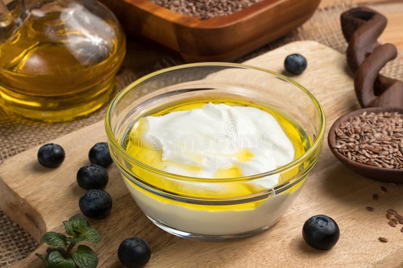 Творог с льняным маслом