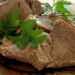 Отварная телятина