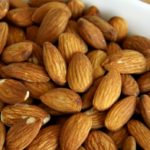 Миндаль в блюдце