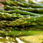 Вареная спаржа