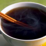 Три чашки чая в день на треть снижают риск переломов у пожилых людей