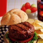 Кондитерские изделия, газировку и фаст-фуд признали невиновными в эпидемии ожирения