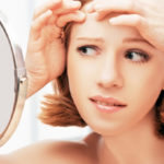 10 способов избавиться от прыщей на лбу