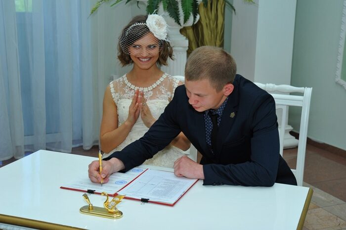 "Любовь без кольца: Психология мужчины, избегающего брака"