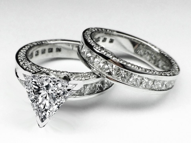 Обручальное кольцо: Символ вечной любви и глубокие традиции