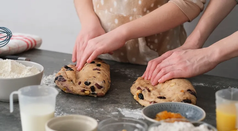 Больше чем кекс: когда готовить штоллен и зачем ему созревание